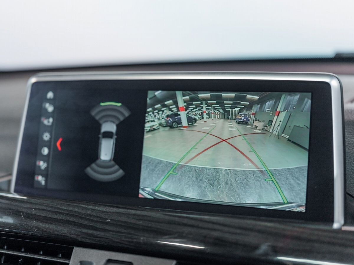BMW X1 2018 - фото автомобиля