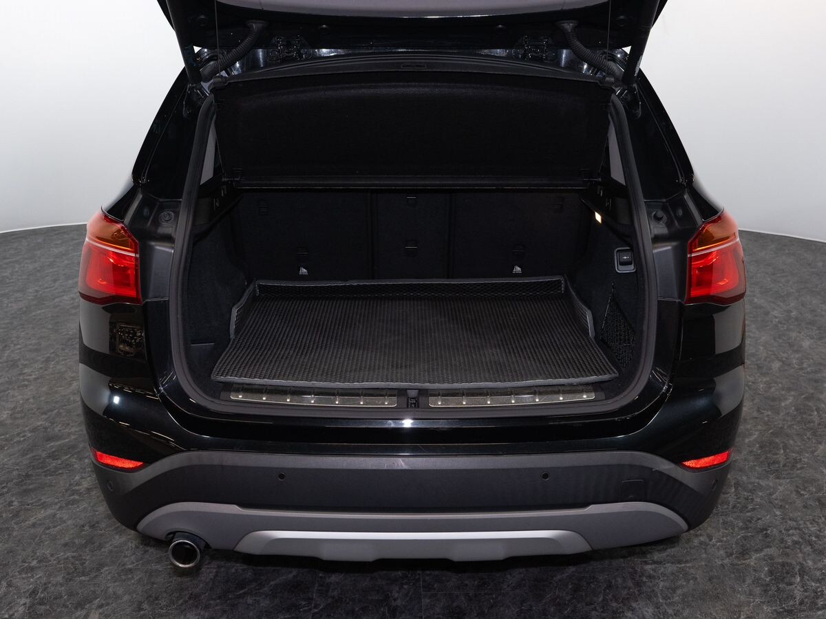 BMW X1 2018 - фото автомобиля