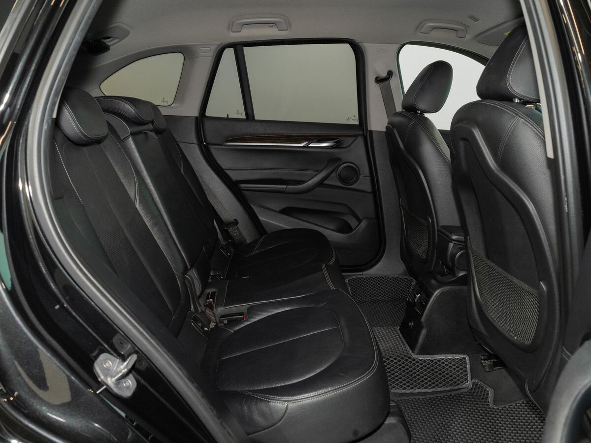 BMW X1 2018 - фото автомобиля