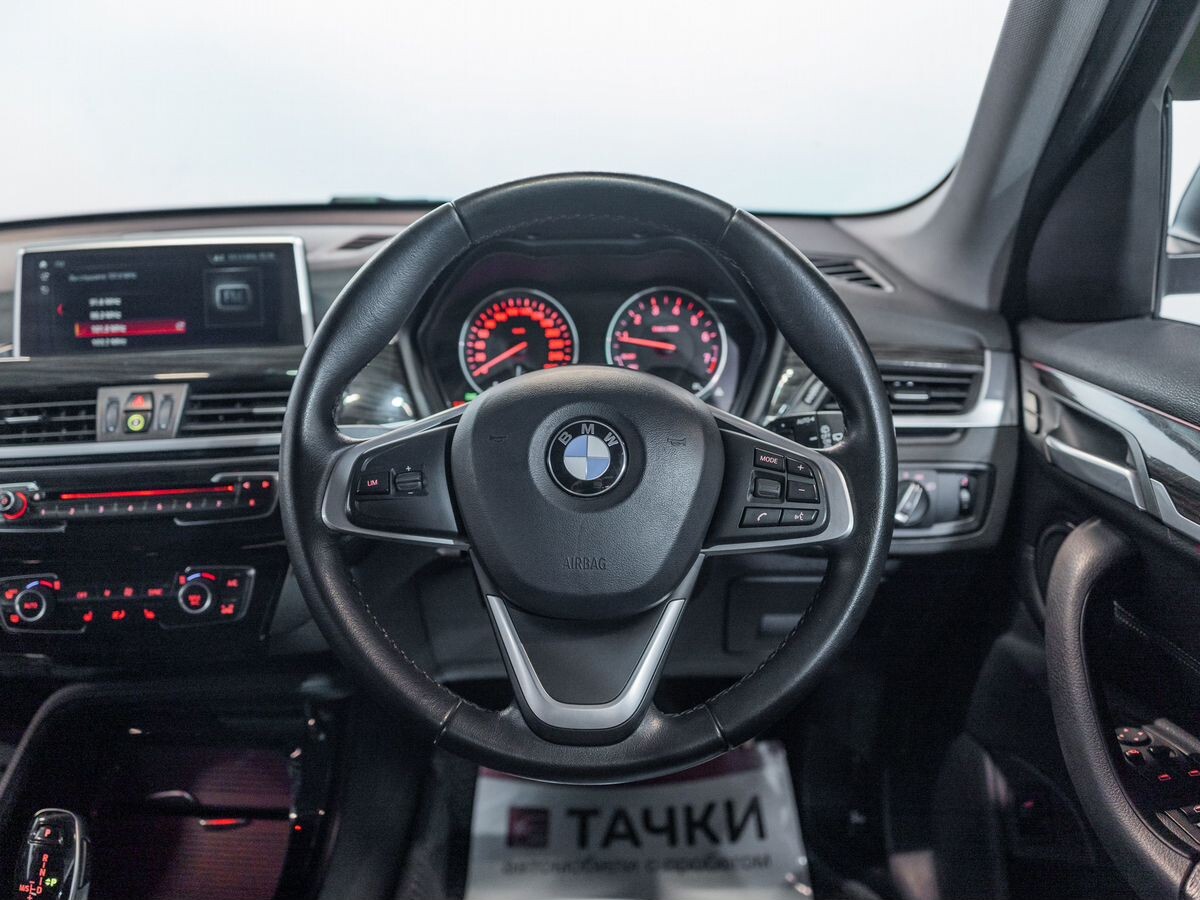 BMW X1 2018 - фото автомобиля