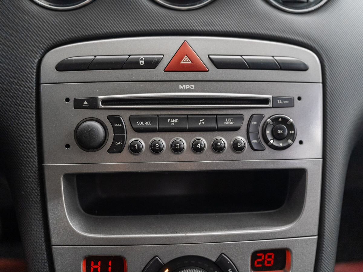 Peugeot 308 2008 - фото автомобиля