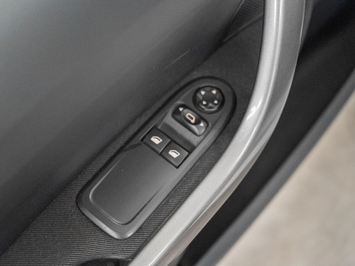 Peugeot 308 2008 - фото автомобиля