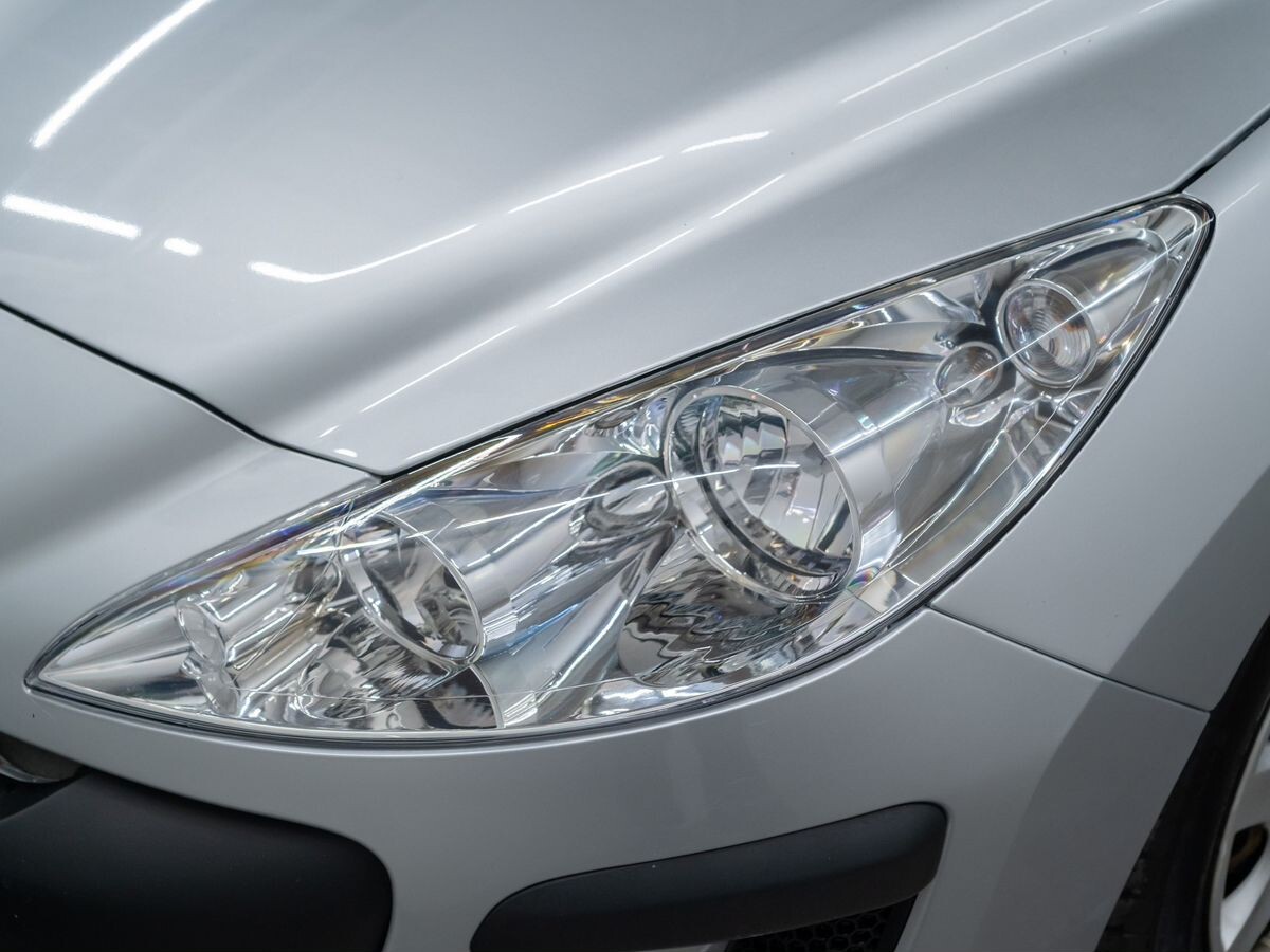 Peugeot 308 2008 - фото автомобиля