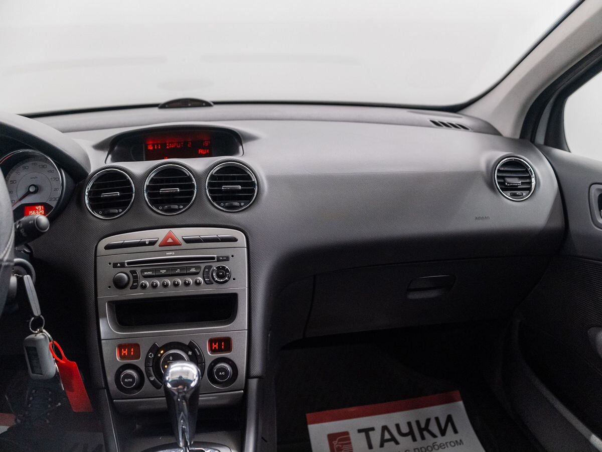 Peugeot 308 2008 - фото автомобиля