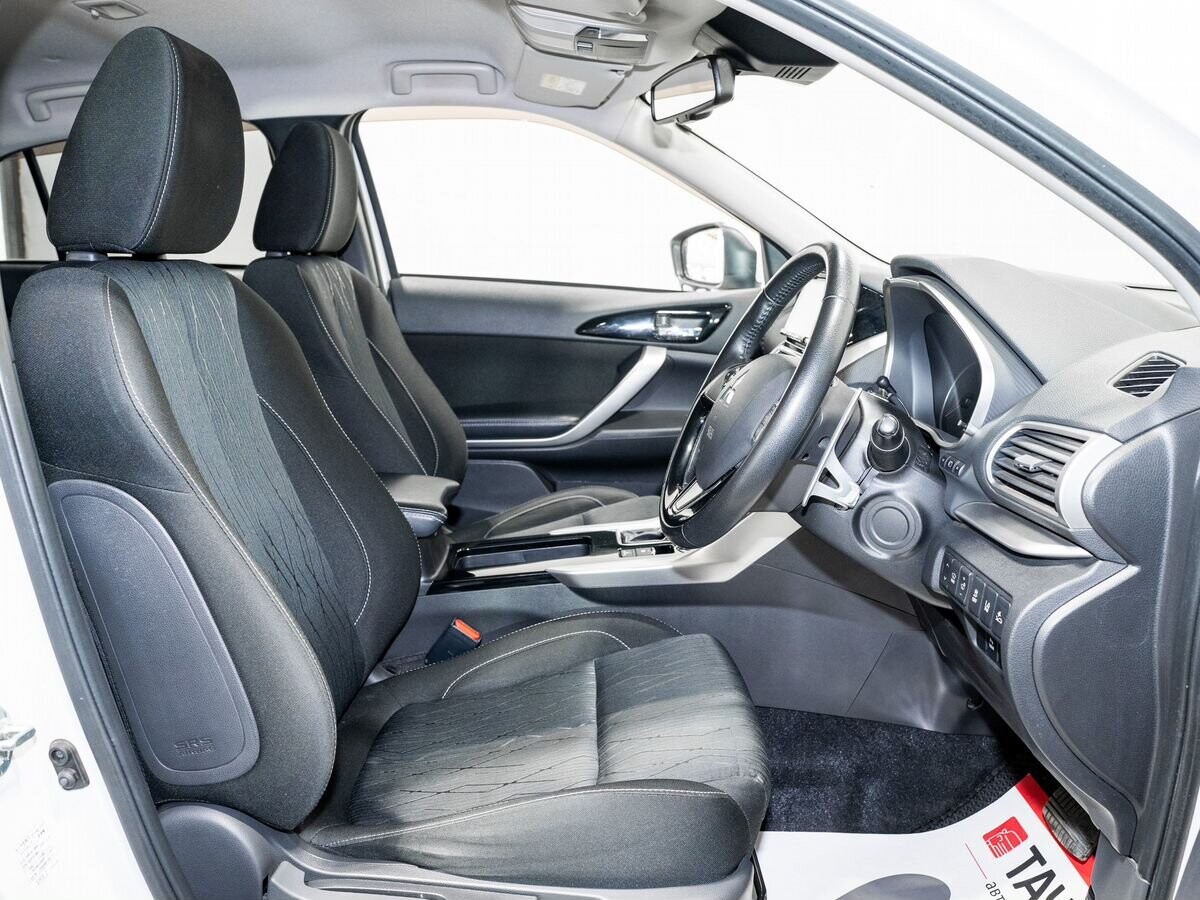 Mitsubishi Eclipse Cross 2018 - фото автомобиля