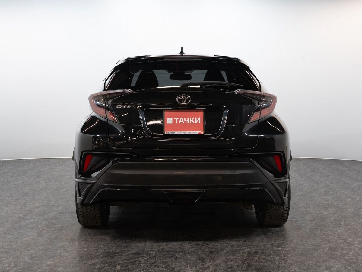 Toyota C-HR 2017 - фото автомобиля