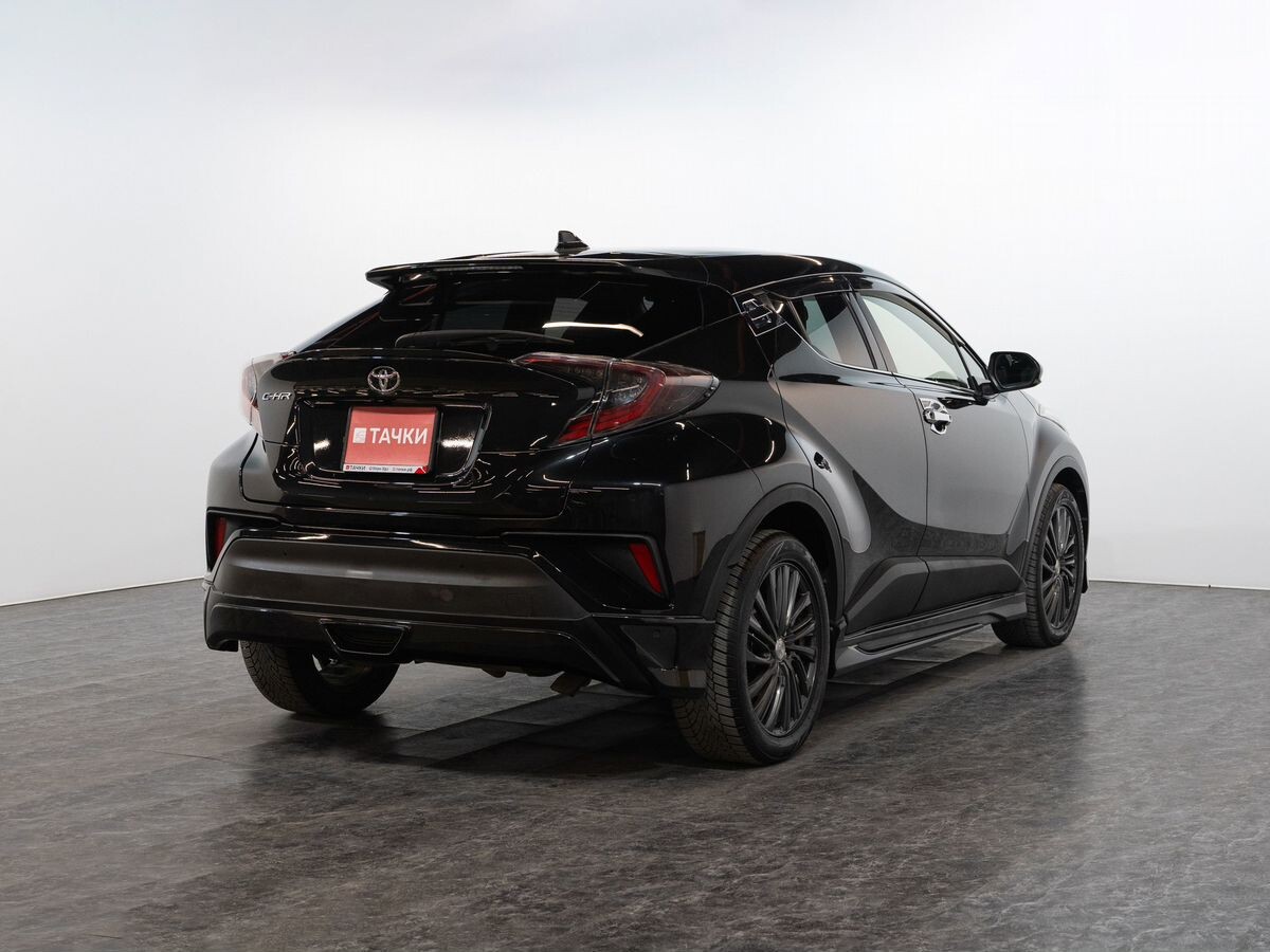 Toyota C-HR 2017 - фото автомобиля