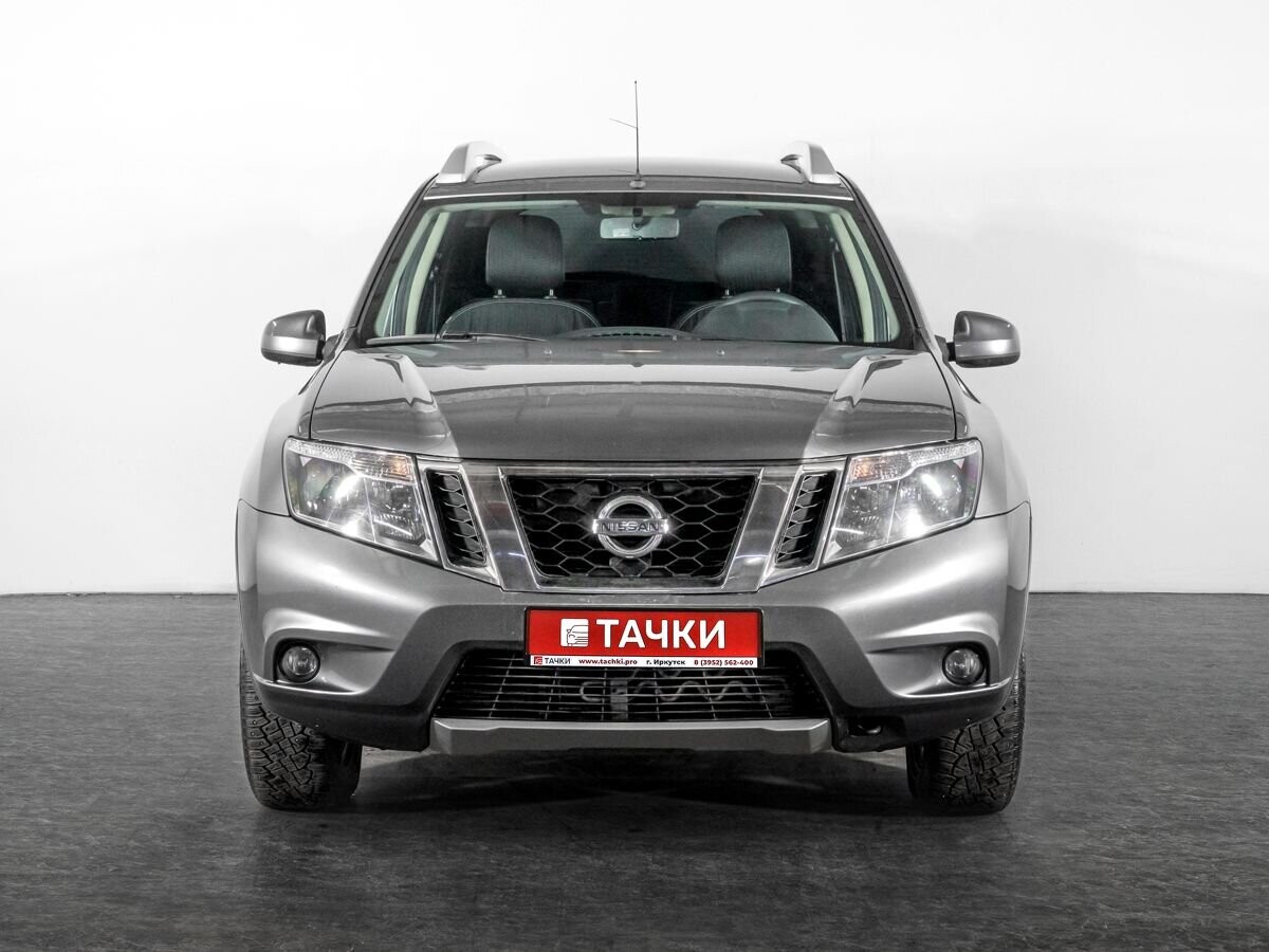 Nissan Terrano 2019 - фото автомобиля