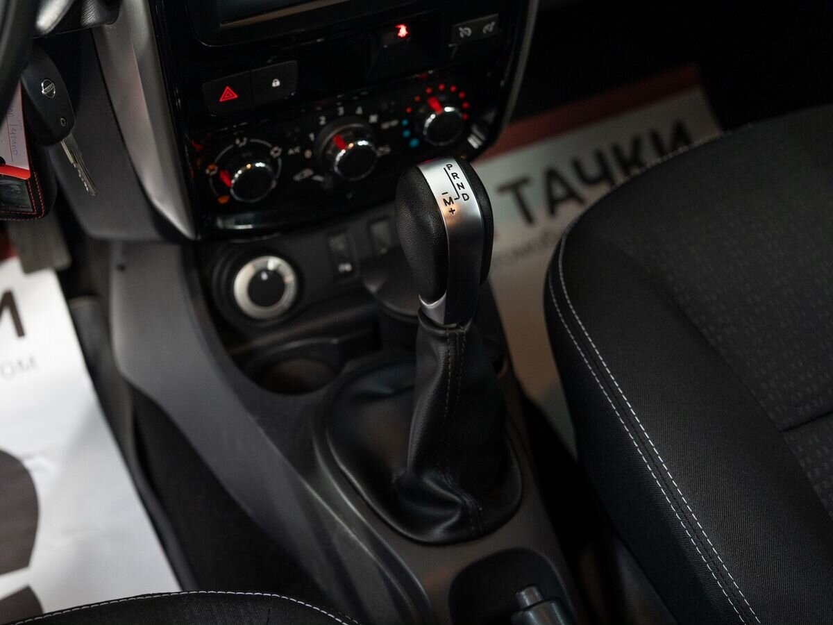 Nissan Terrano 2019 - фото автомобиля