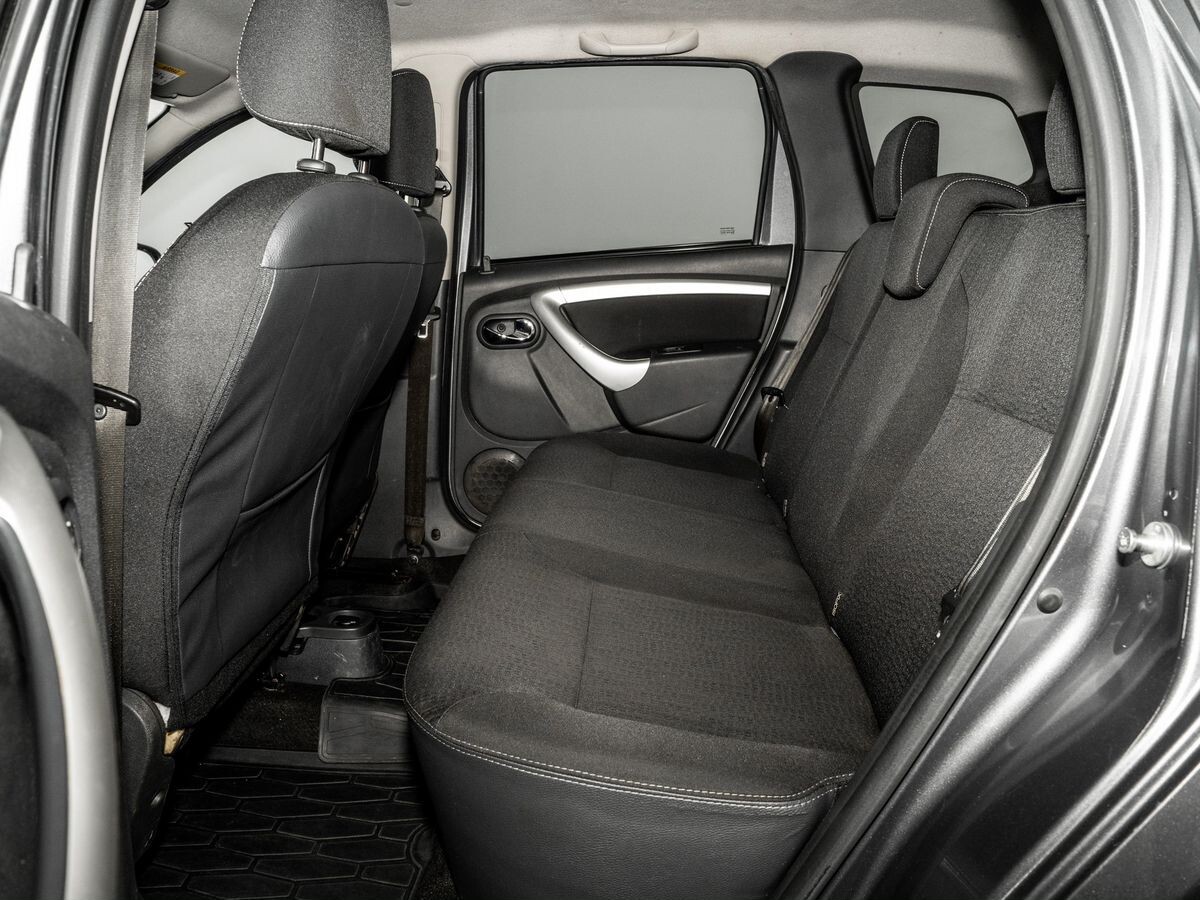 Nissan Terrano 2019 - фото автомобиля