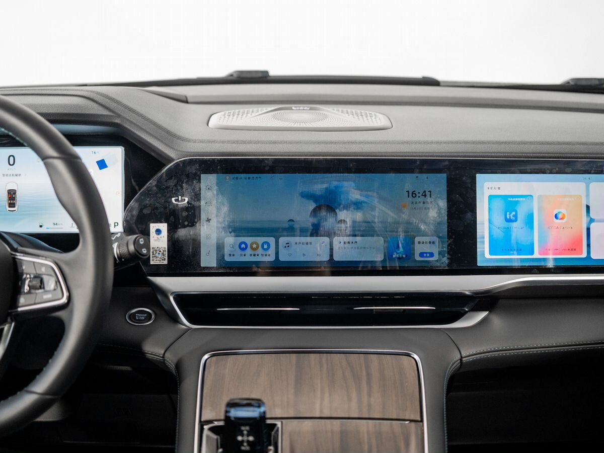 Geely Monjaro 2025 - фото автомобиля