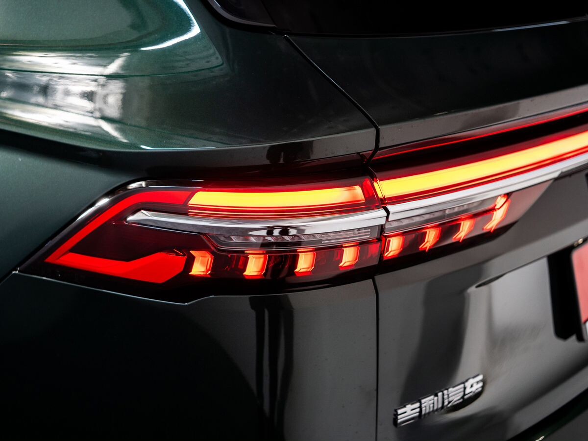 Geely Monjaro 2025 - фото автомобиля