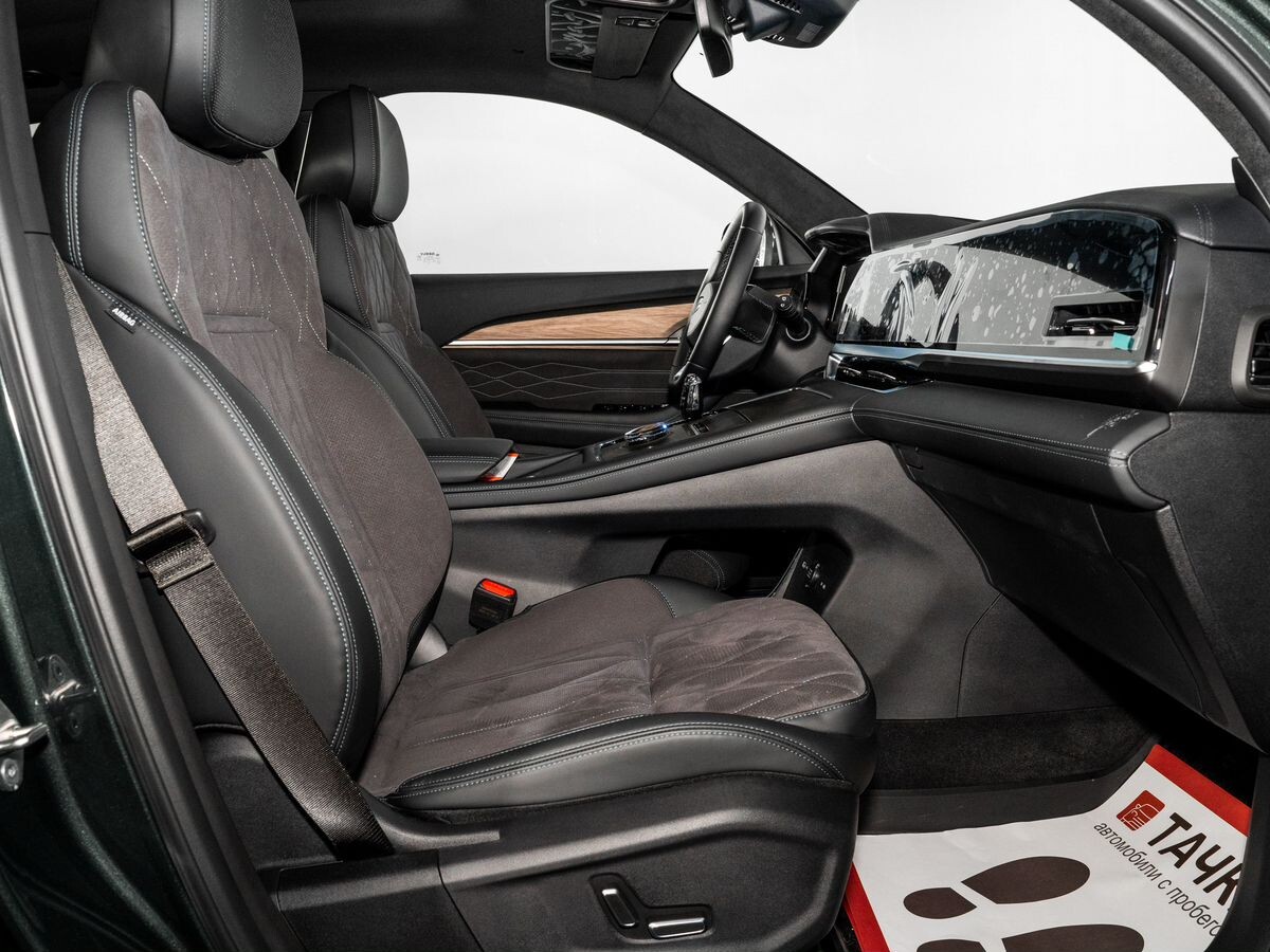 Geely Monjaro 2025 - фото автомобиля
