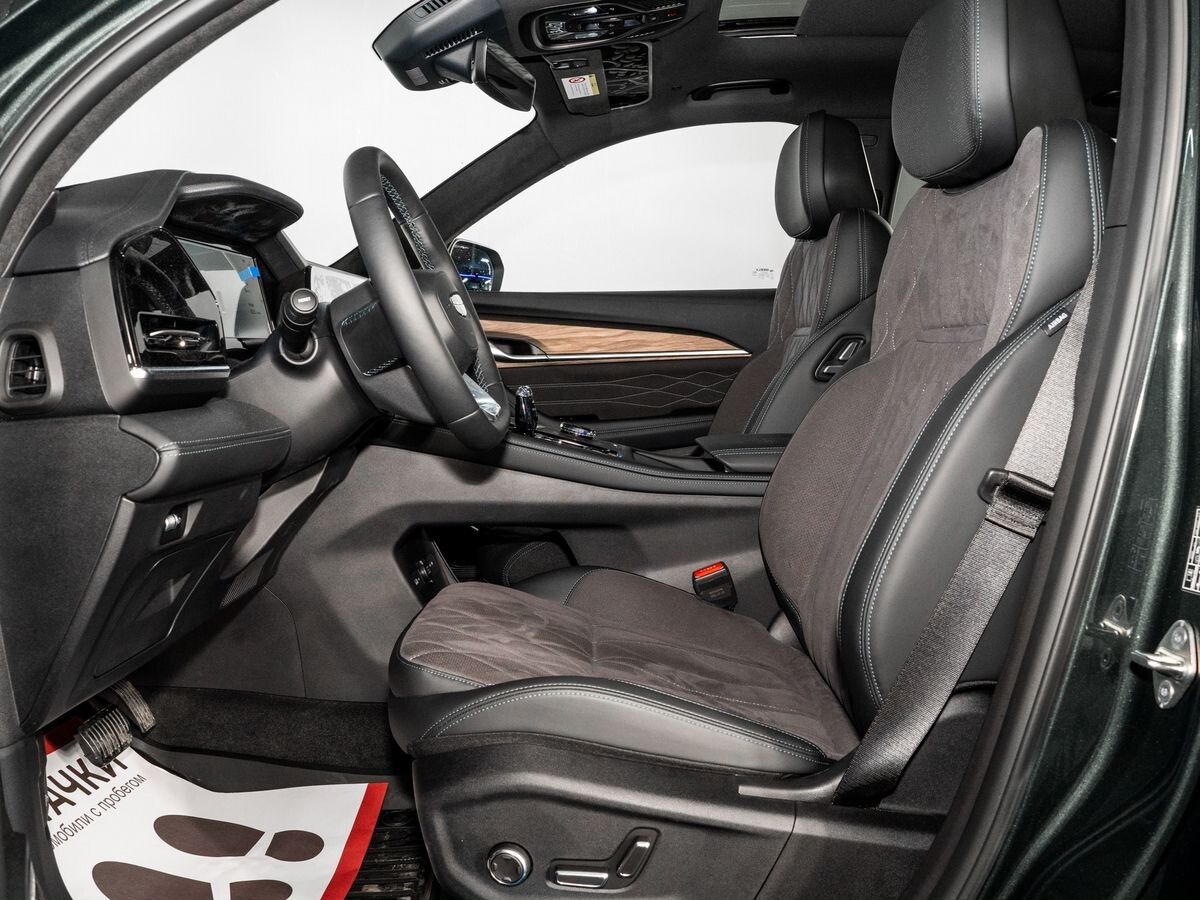 Geely Monjaro 2025 - фото автомобиля
