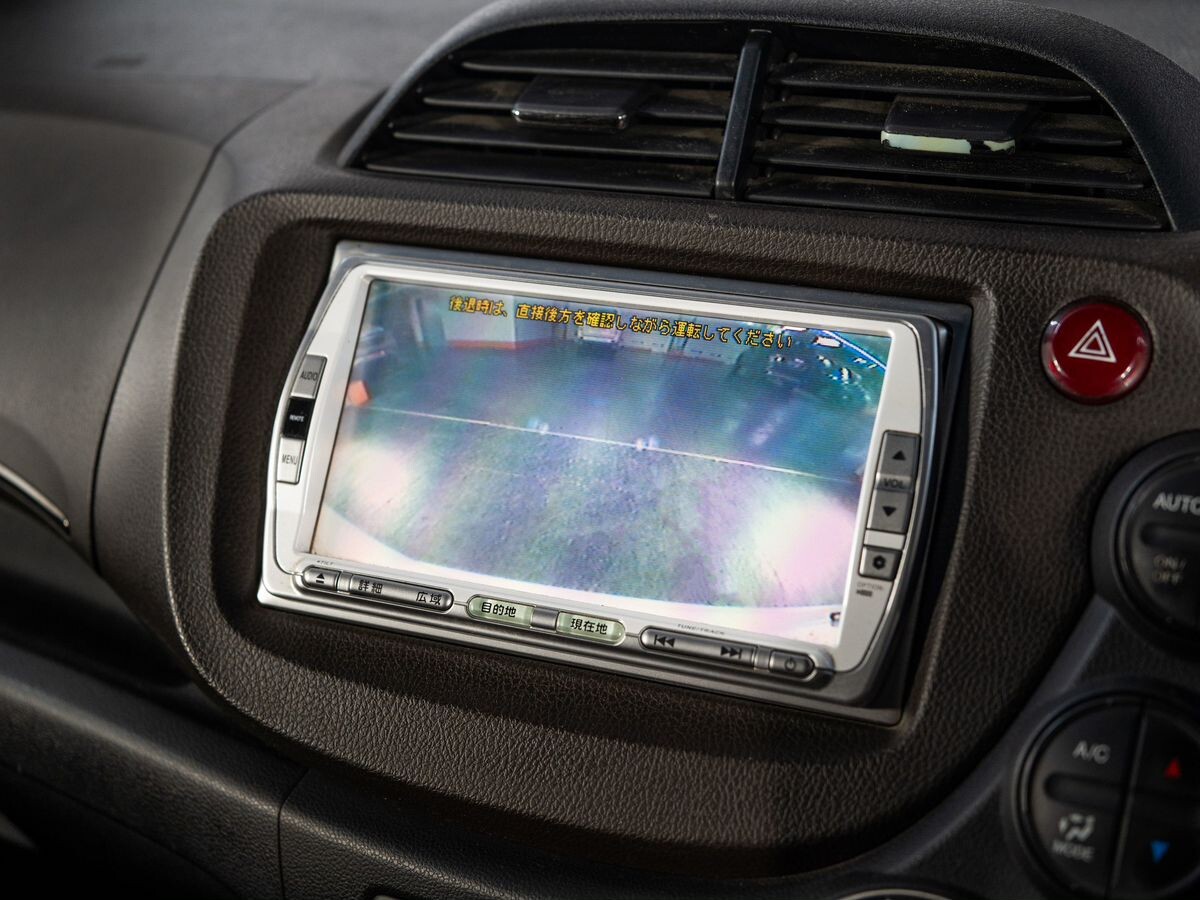 Honda Fit Shuttle 2012 - фото автомобиля