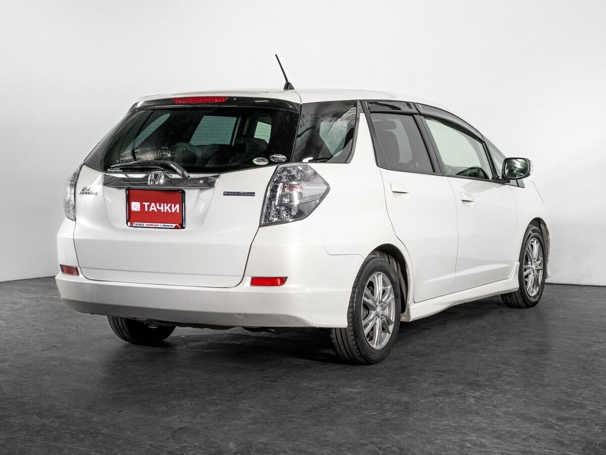 Honda Fit Shuttle 2012 - фото автомобиля