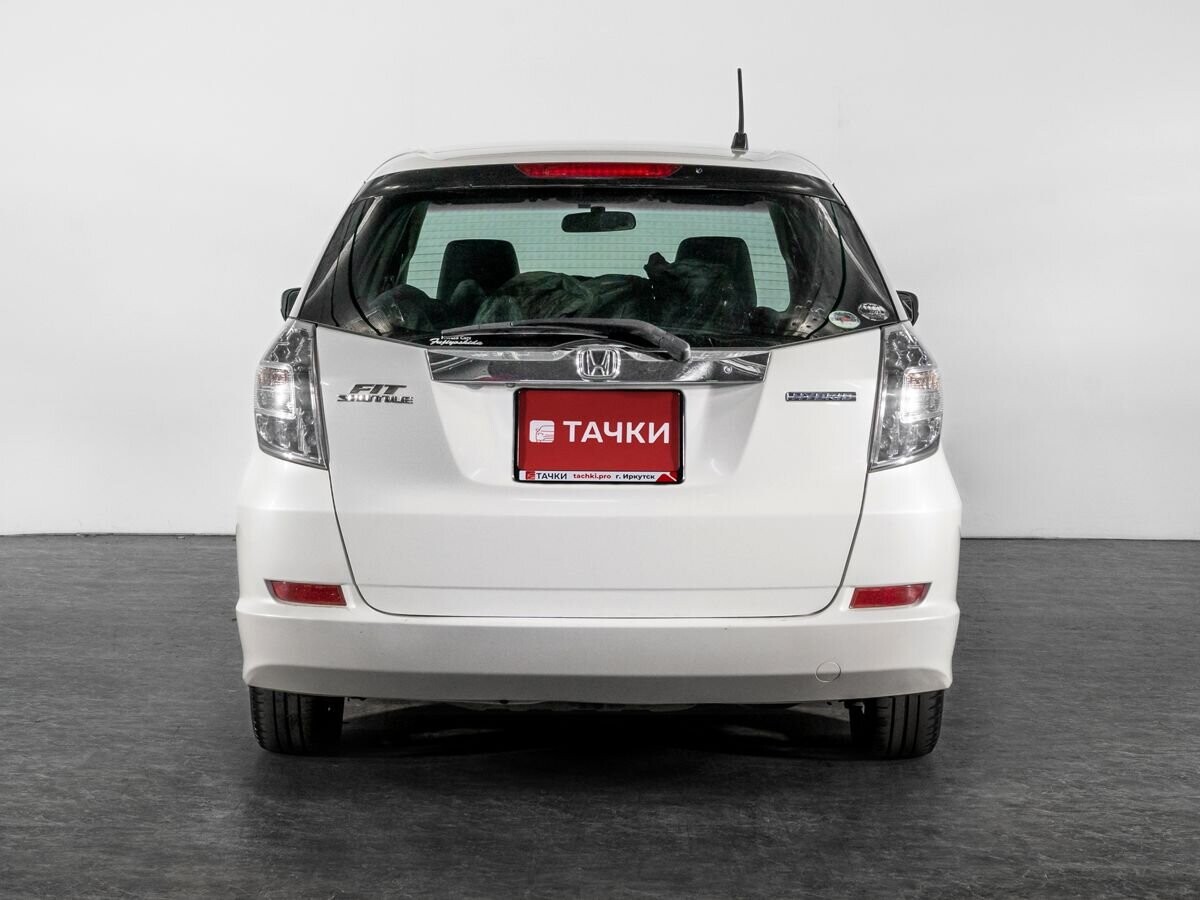Honda Fit Shuttle 2012 - фото автомобиля