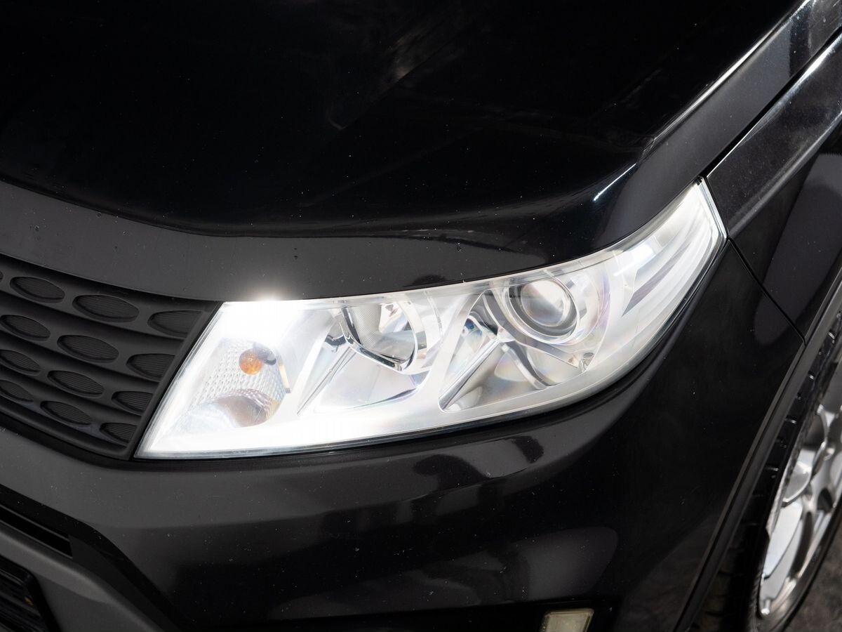 Suzuki Vitara 2017 - фото автомобиля