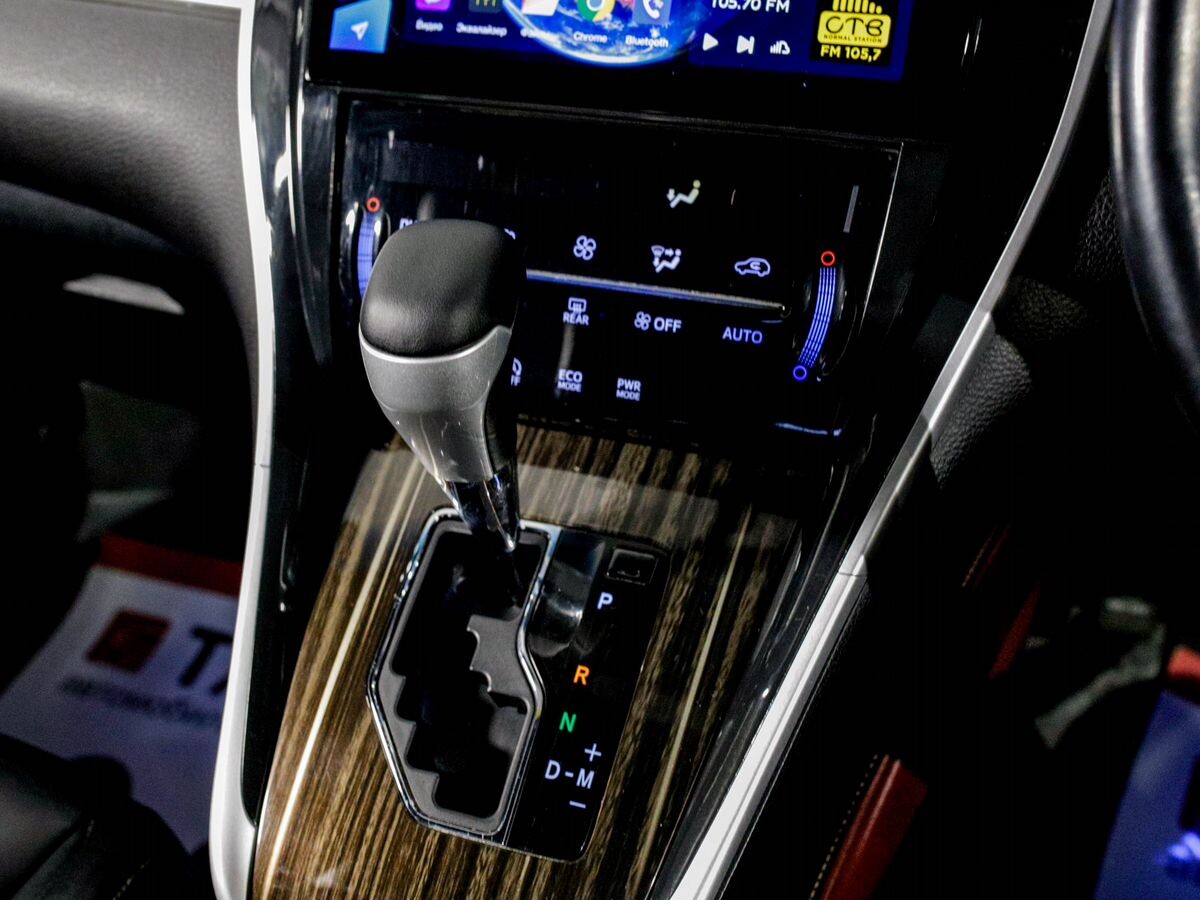 Toyota Harrier 2015 - фото автомобиля