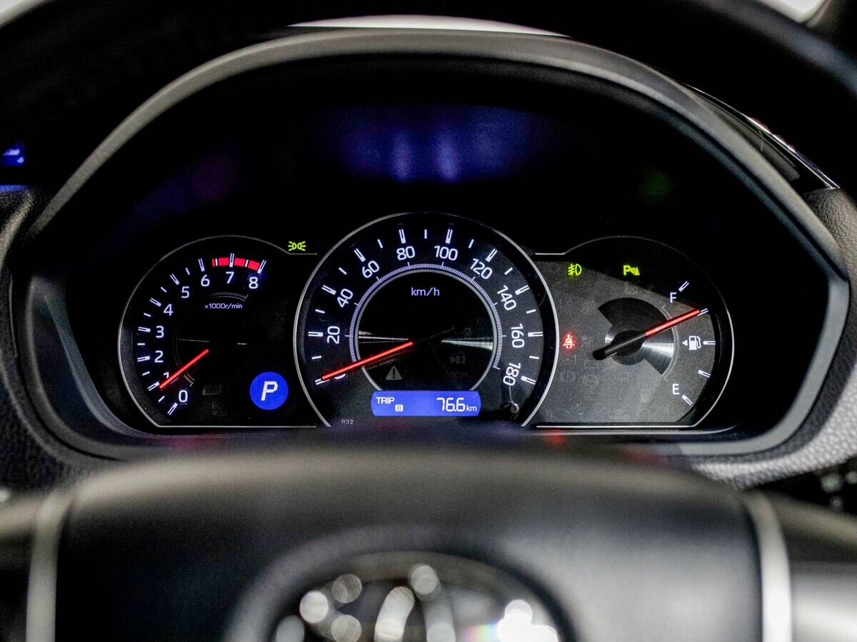Toyota Noah 2020 - фото автомобиля