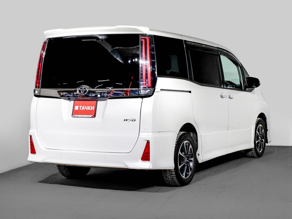 Toyota Noah 2020 - фото автомобиля