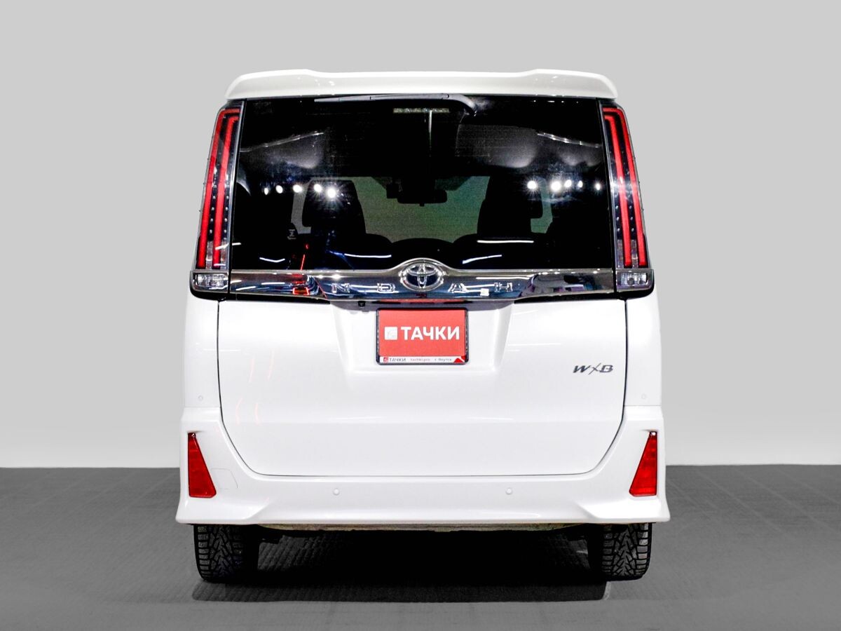 Toyota Noah 2020 - фото автомобиля