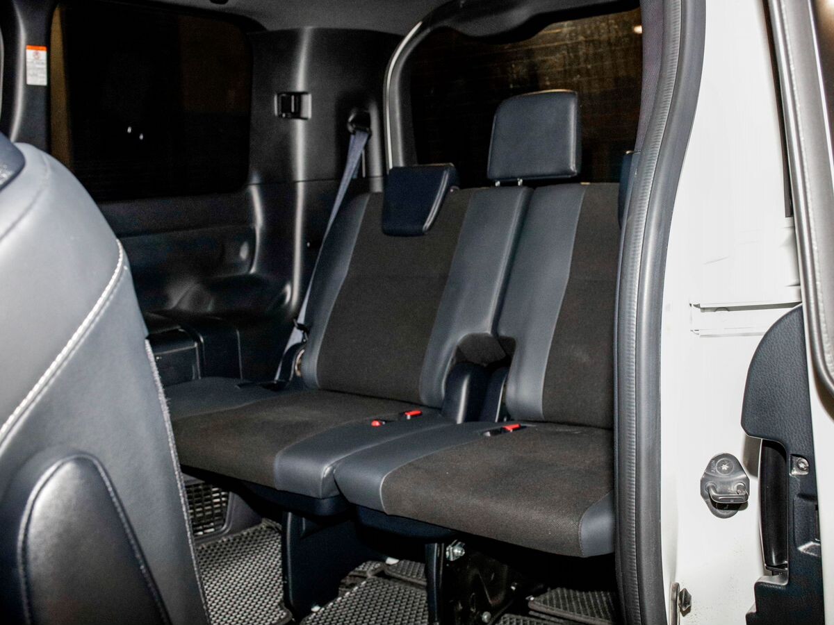 Toyota Noah 2020 - фото автомобиля
