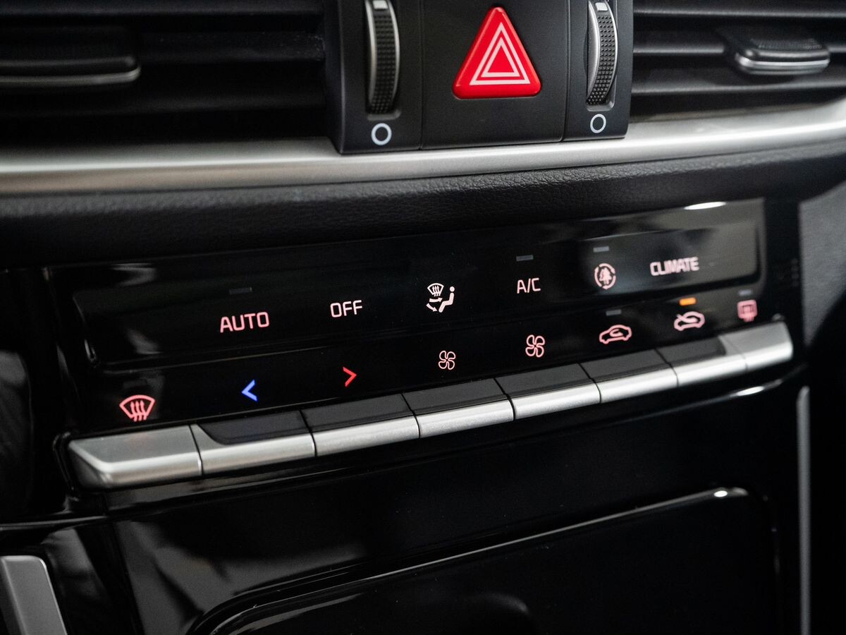Kia K3 2021 - фото автомобиля