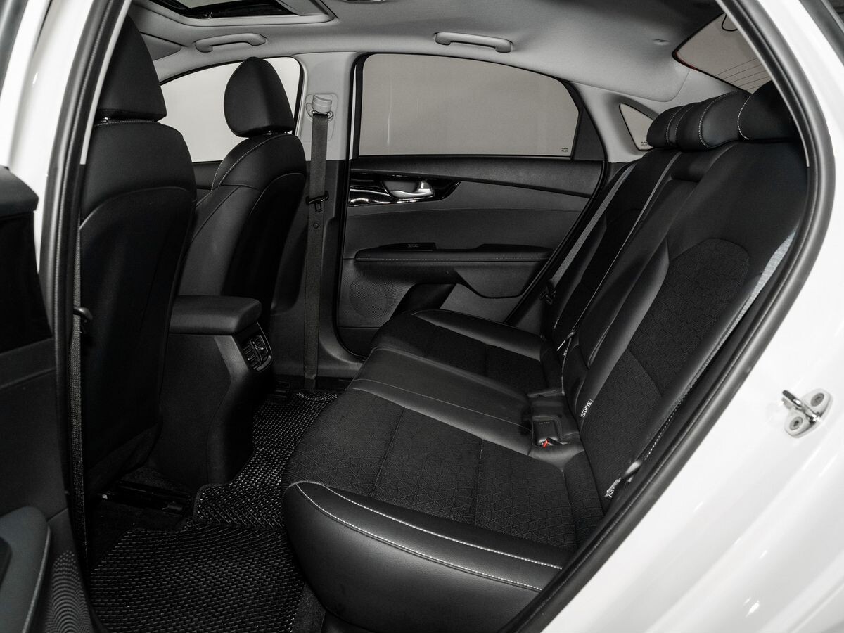 Kia K3 2021 - фото автомобиля