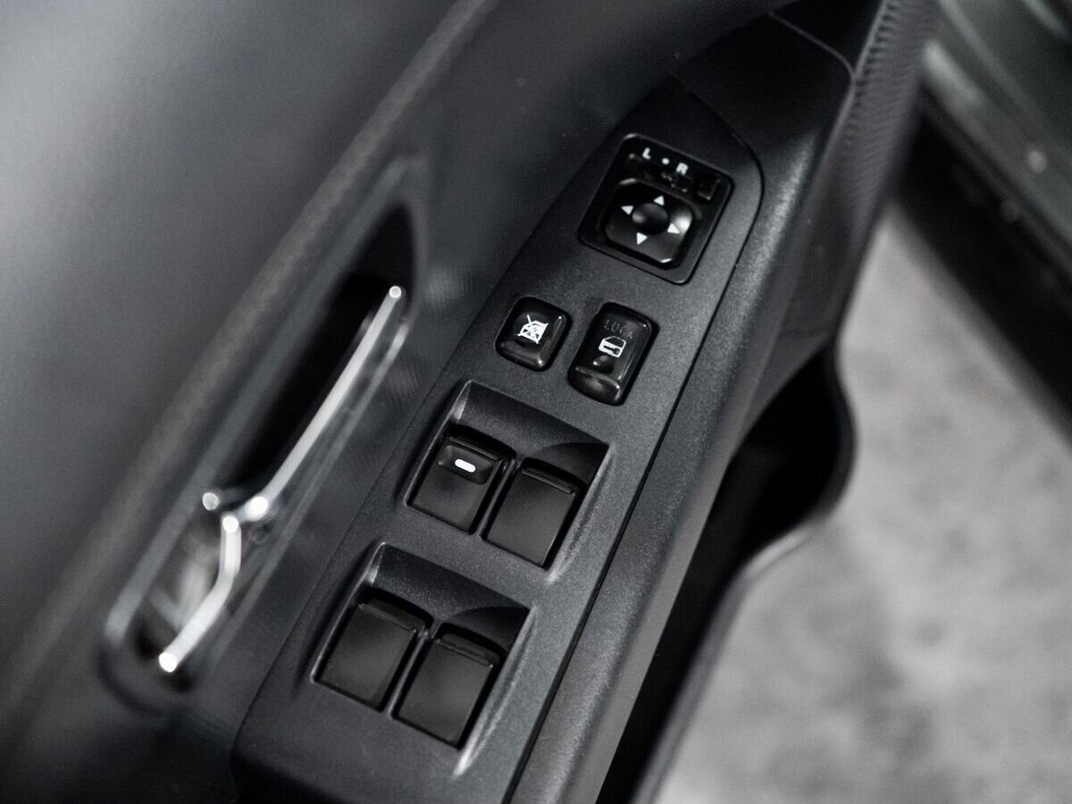 Citroen C-Crosser 2011 - фото автомобиля