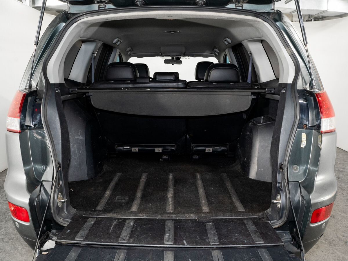 Citroen C-Crosser 2011 - фото автомобиля