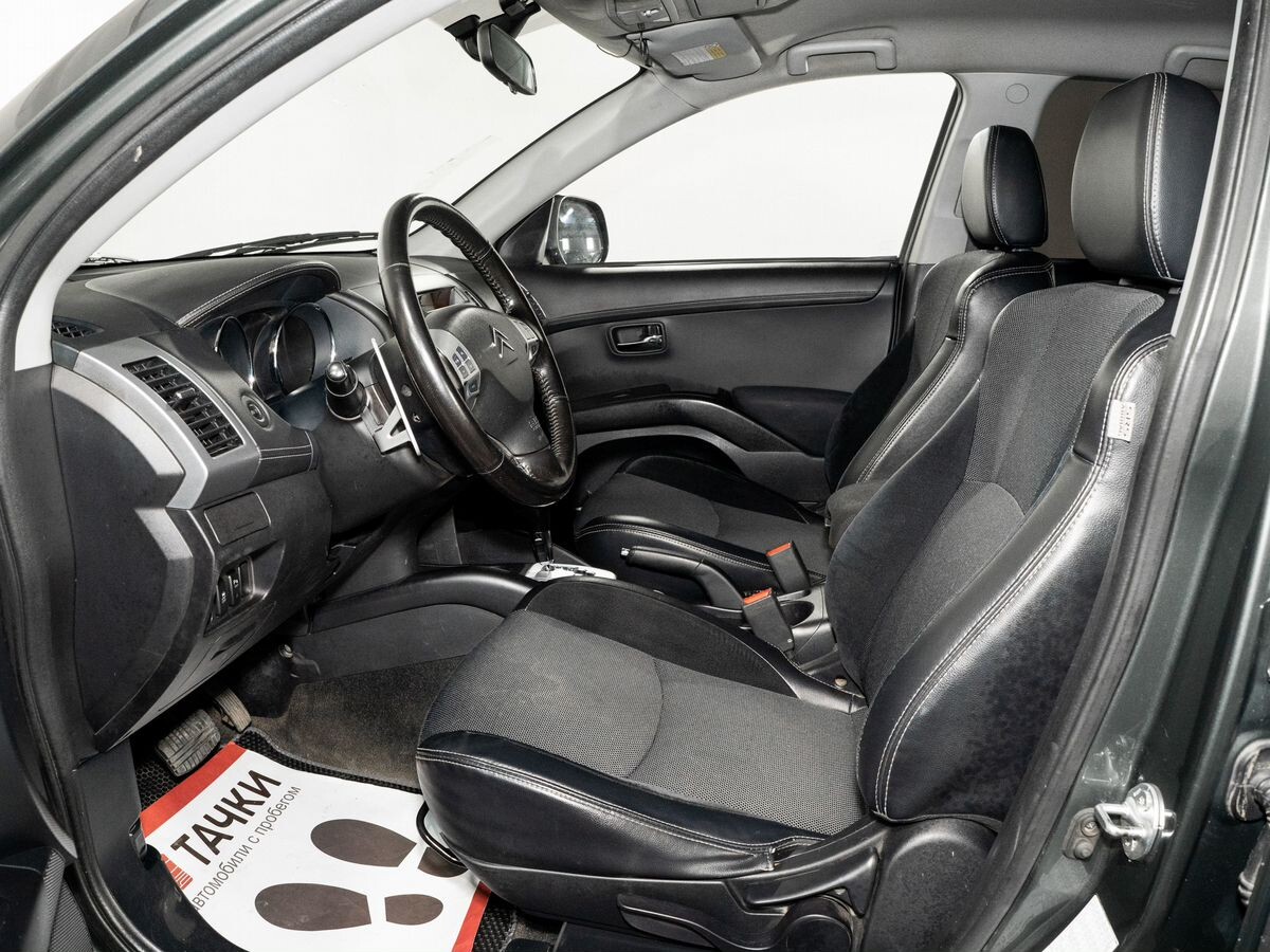 Citroen C-Crosser 2011 - фото автомобиля