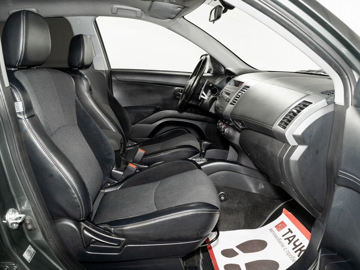 Citroen C-Crosser 2011 - фото автомобиля