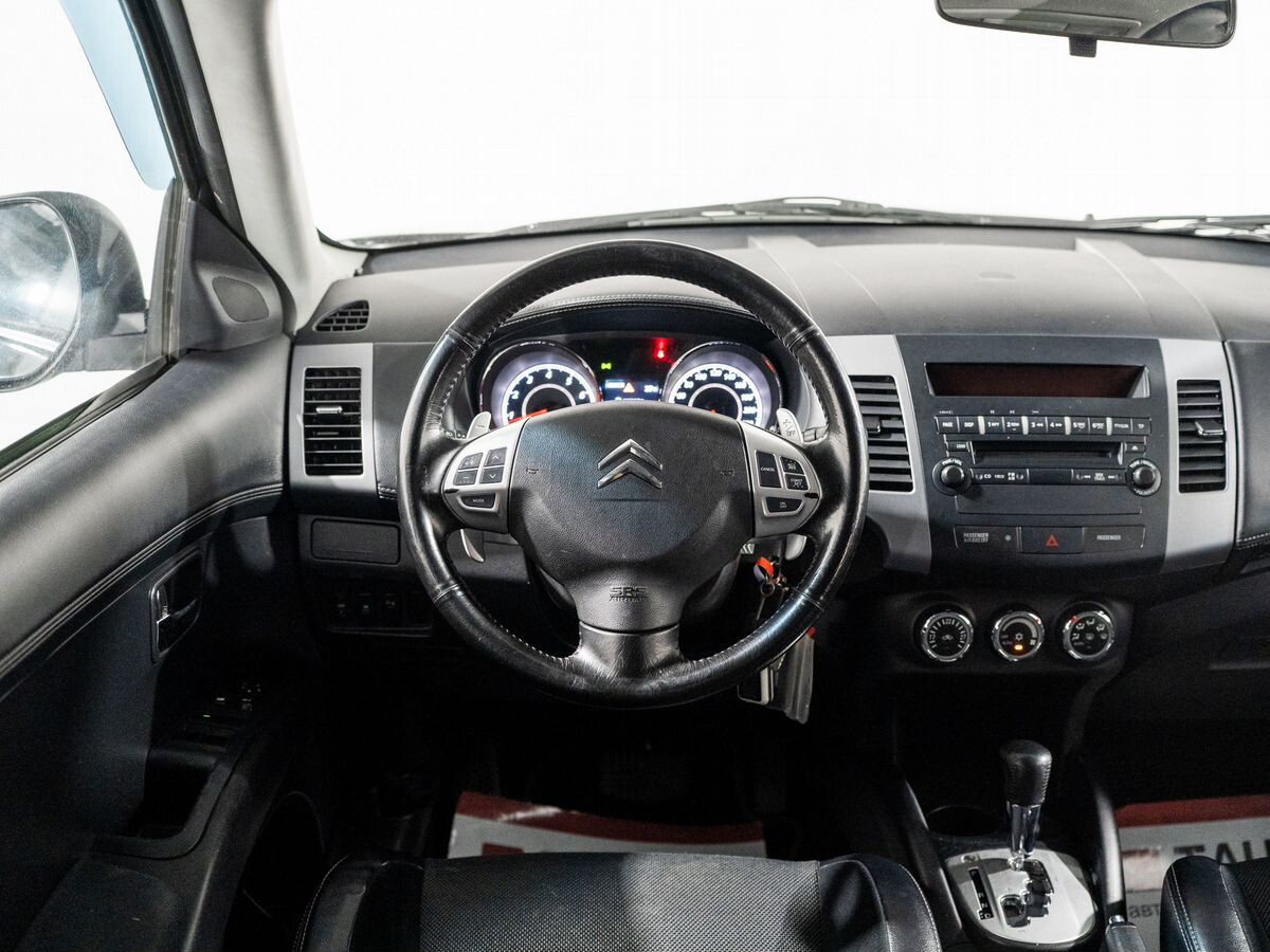 Citroen C-Crosser 2011 - фото автомобиля