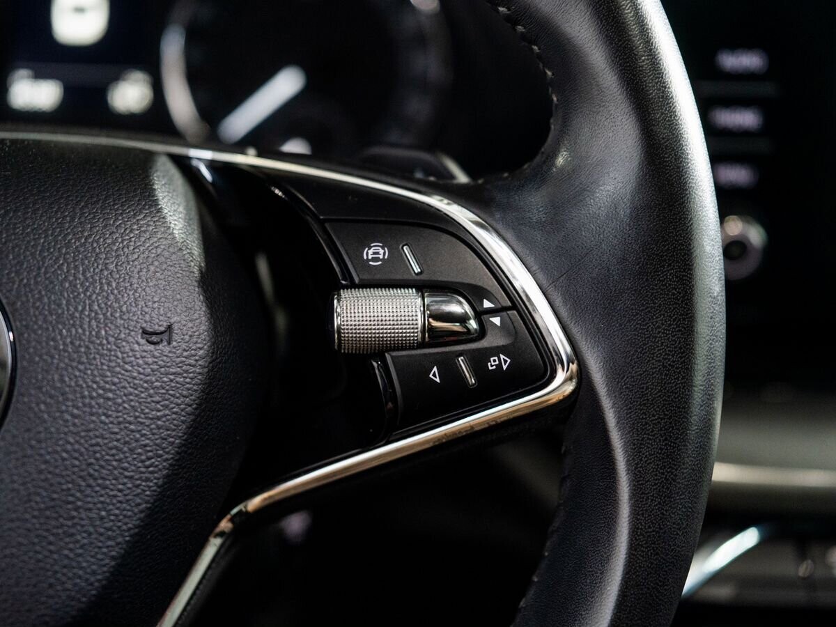 Skoda Octavia 2021 - фото автомобиля