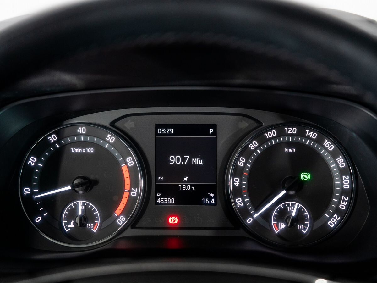 Skoda Octavia 2021 - фото автомобиля