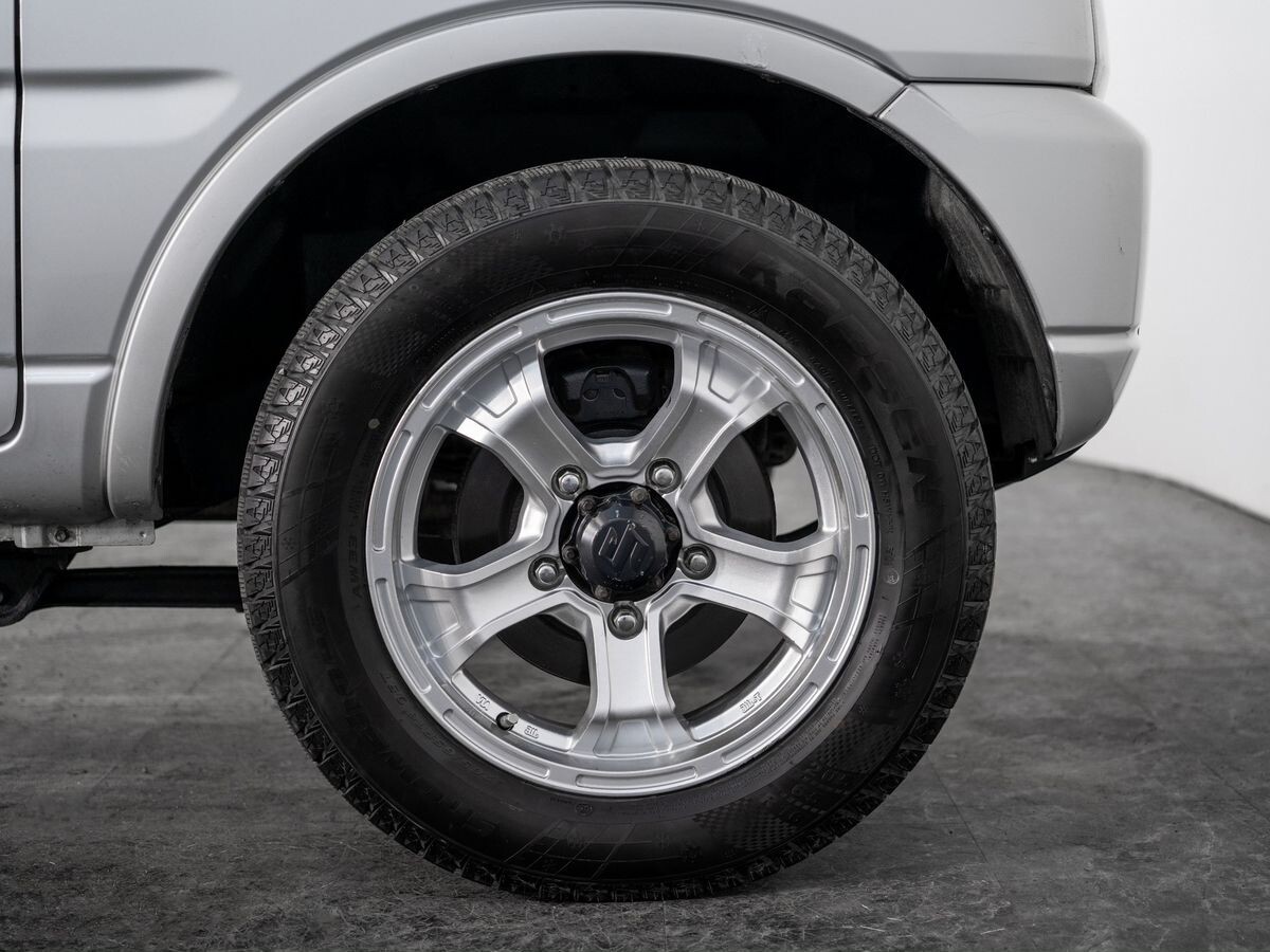 Suzuki Jimny 2015 - фото автомобиля