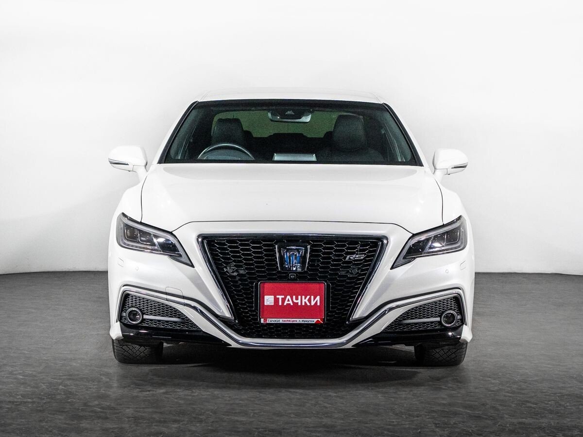 Toyota Crown 2019 - фото автомобиля