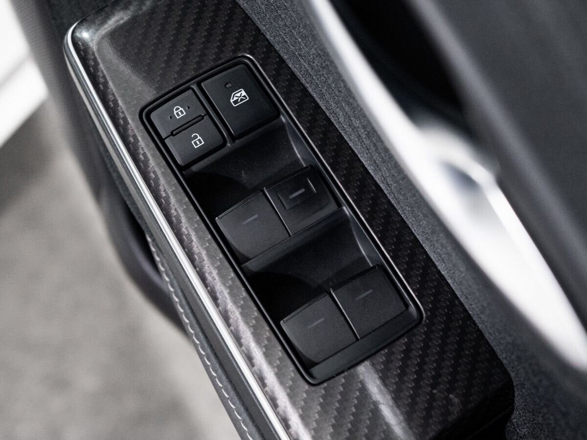Toyota Crown 2019 - фото автомобиля