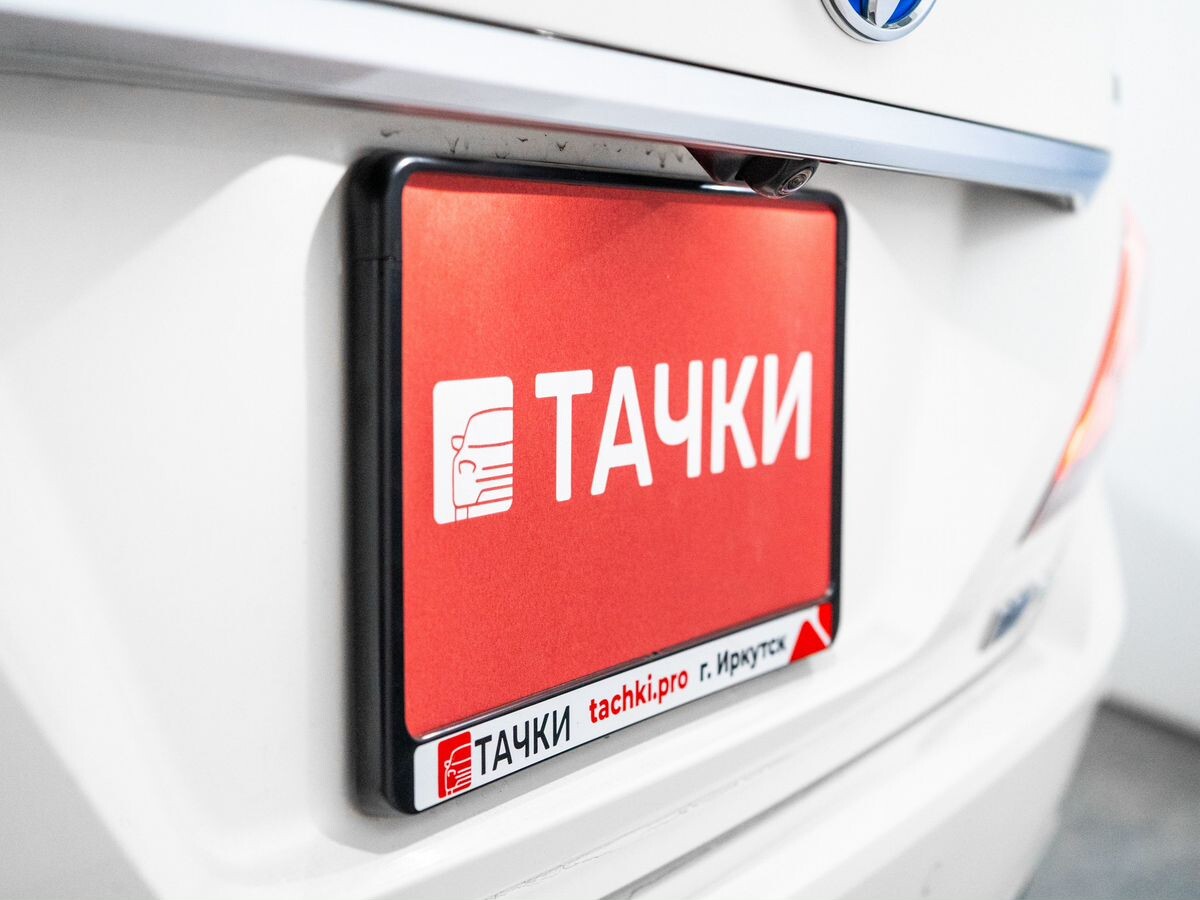 Toyota Crown 2019 - фото автомобиля