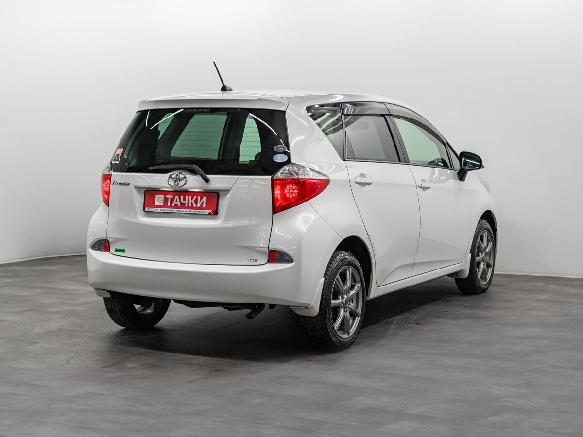 Toyota Ractis 2011 - фото автомобиля