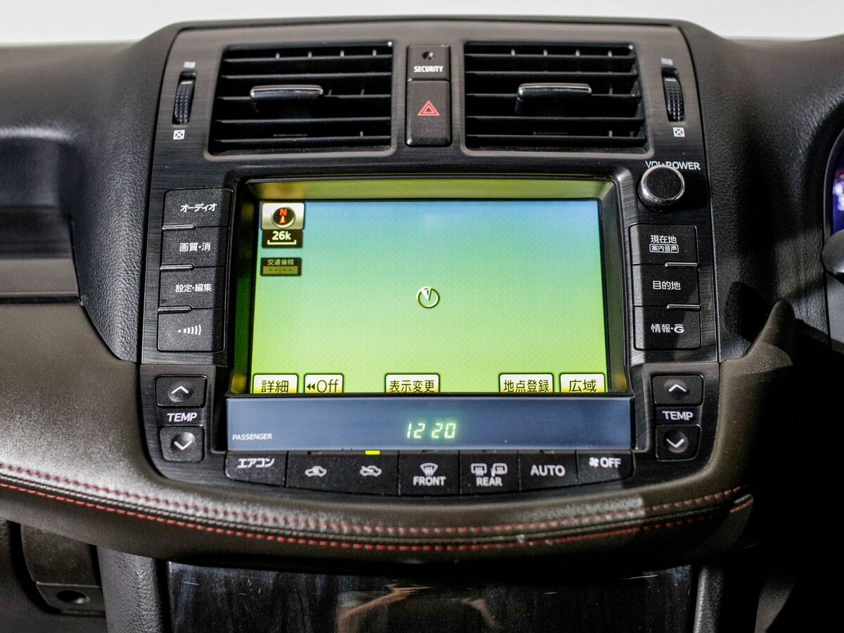 Toyota Crown 2010 - фото автомобиля