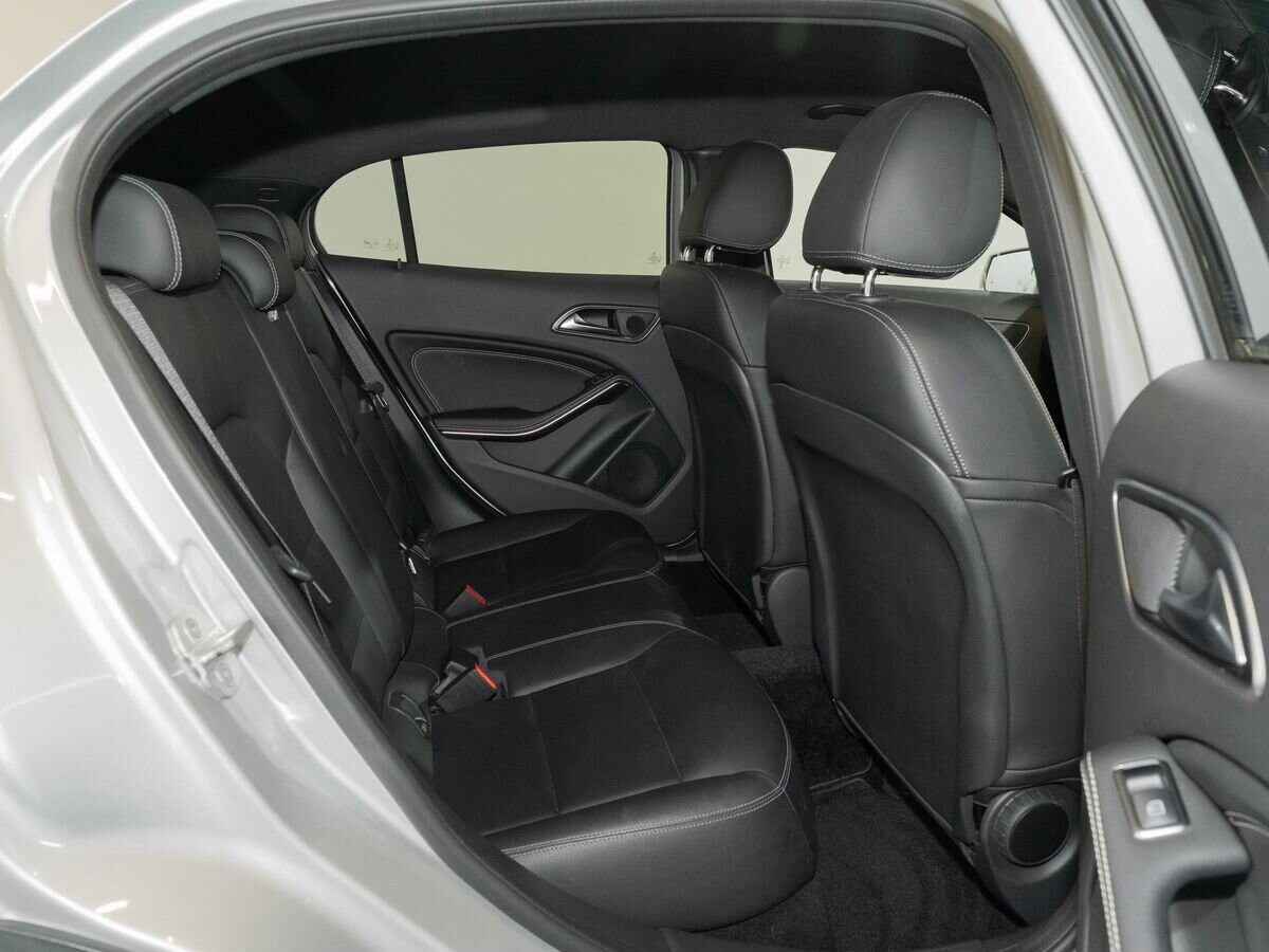 Mercedes-Benz GLA-Class 2017 - фото автомобиля