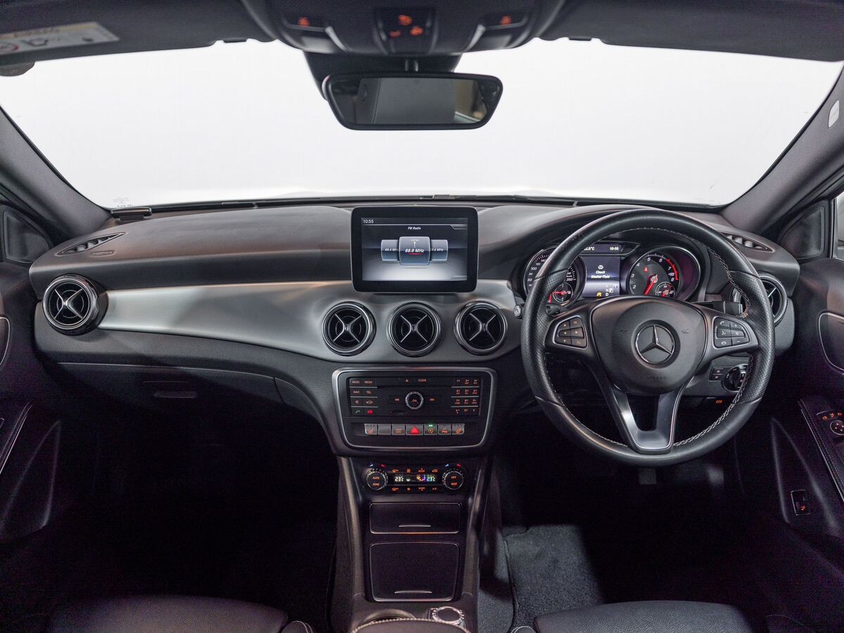 Mercedes-Benz GLA-Class 2017 - фото автомобиля