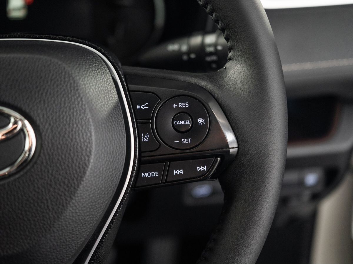 Toyota RAV4 2020 - фото автомобиля