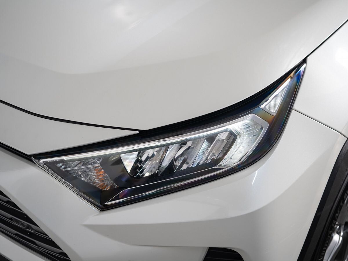 Toyota RAV4 2020 - фото автомобиля