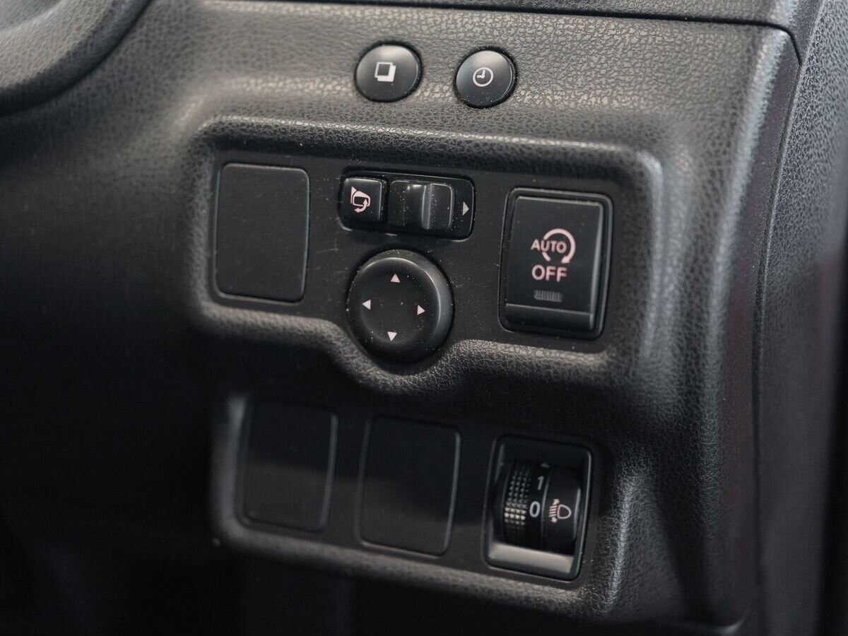 Nissan Note 2013 - фото автомобиля