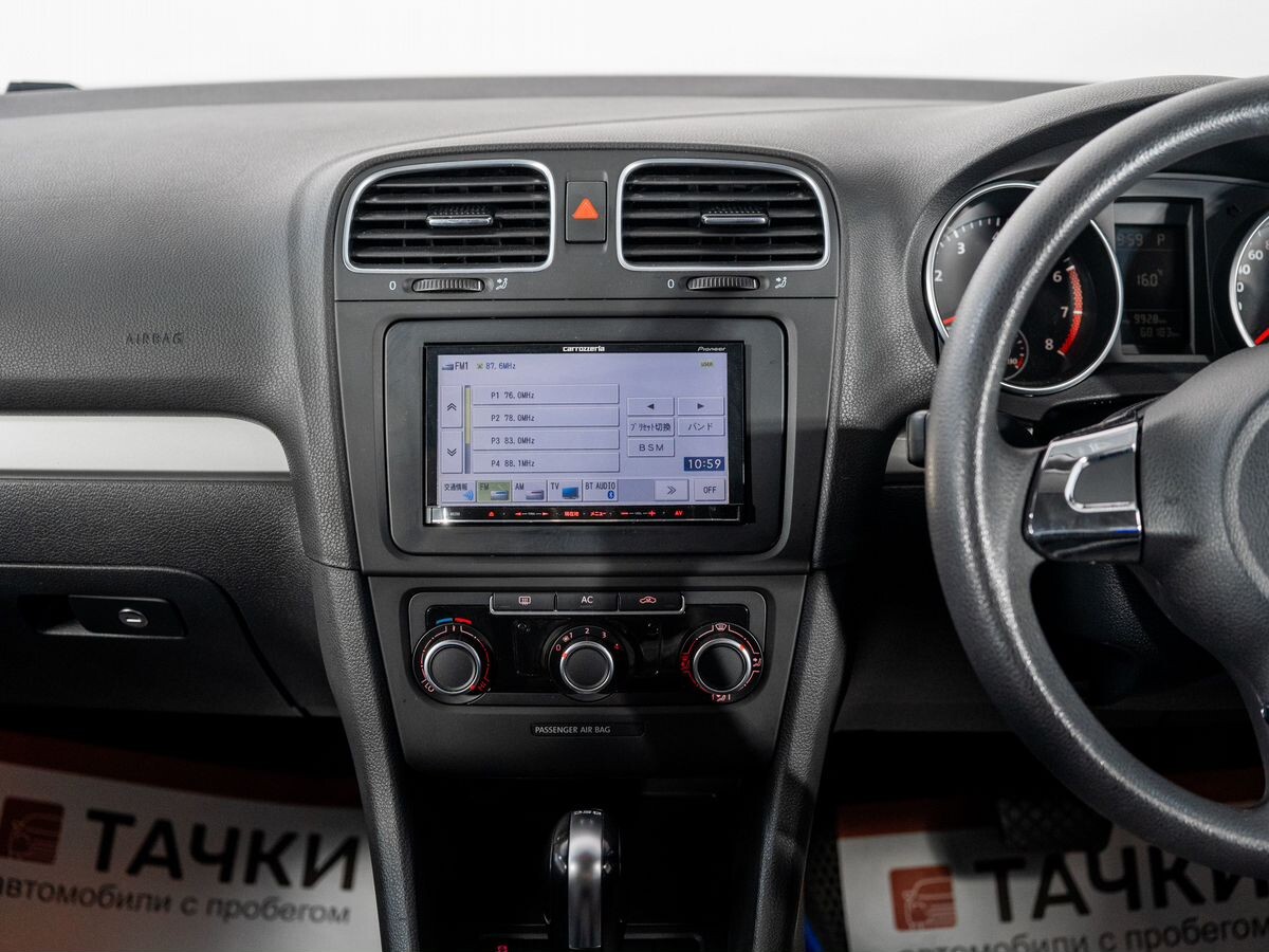 Volkswagen Golf 2010 - фото автомобиля