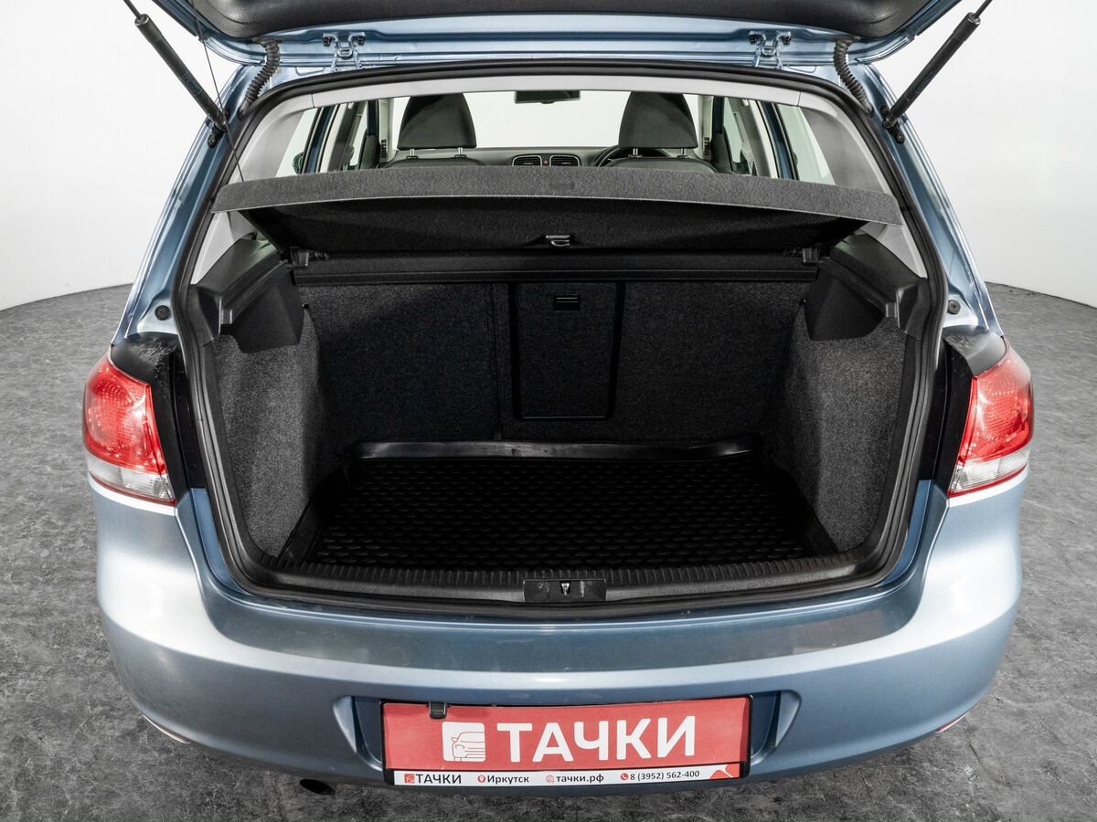 Volkswagen Golf 2010 - фото автомобиля