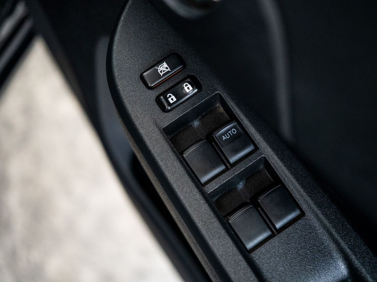 Toyota Ractis 2014 - фото автомобиля